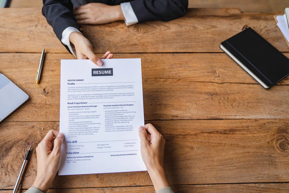 Standout Your Resume: Tips and Tricks for Impressing Potential Employers